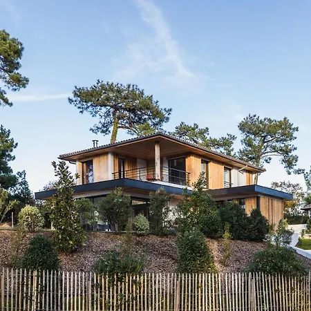 Spring Keyweek - Contemporary With Pool In The Hea *