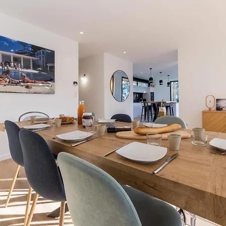 Villa Spring Keyweek - Contemporary With Pool In The Hea *