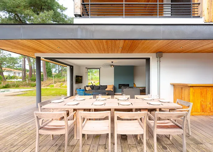 Villa Spring Keyweek - Contemporary With Pool In The Hea